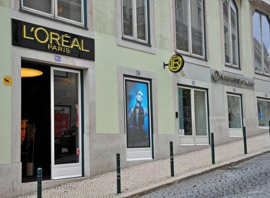 L’Oréal ar and vr in store experiences